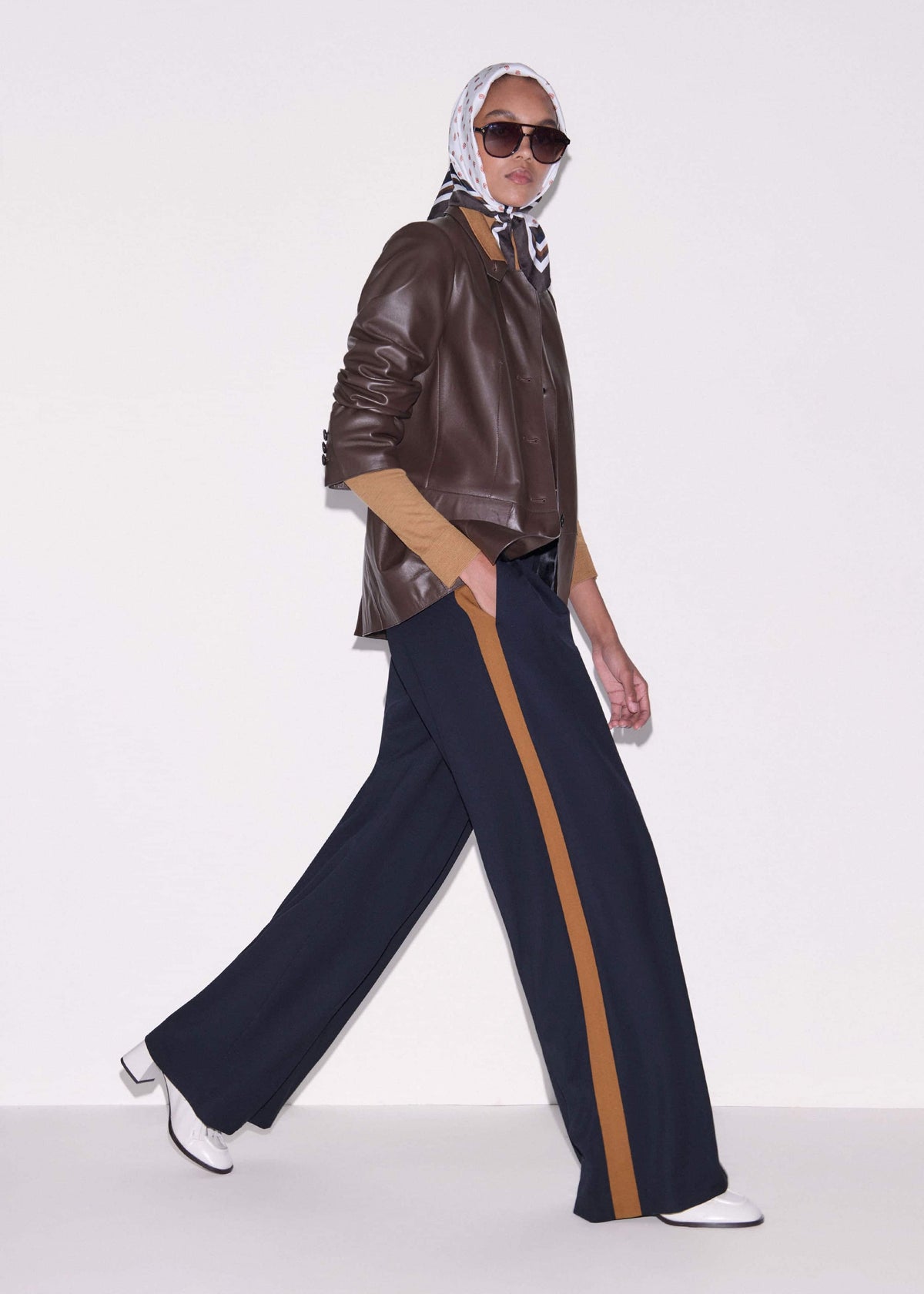Navy Contrast Side Panel Wide-Leg Pant | ME+EM Clothing