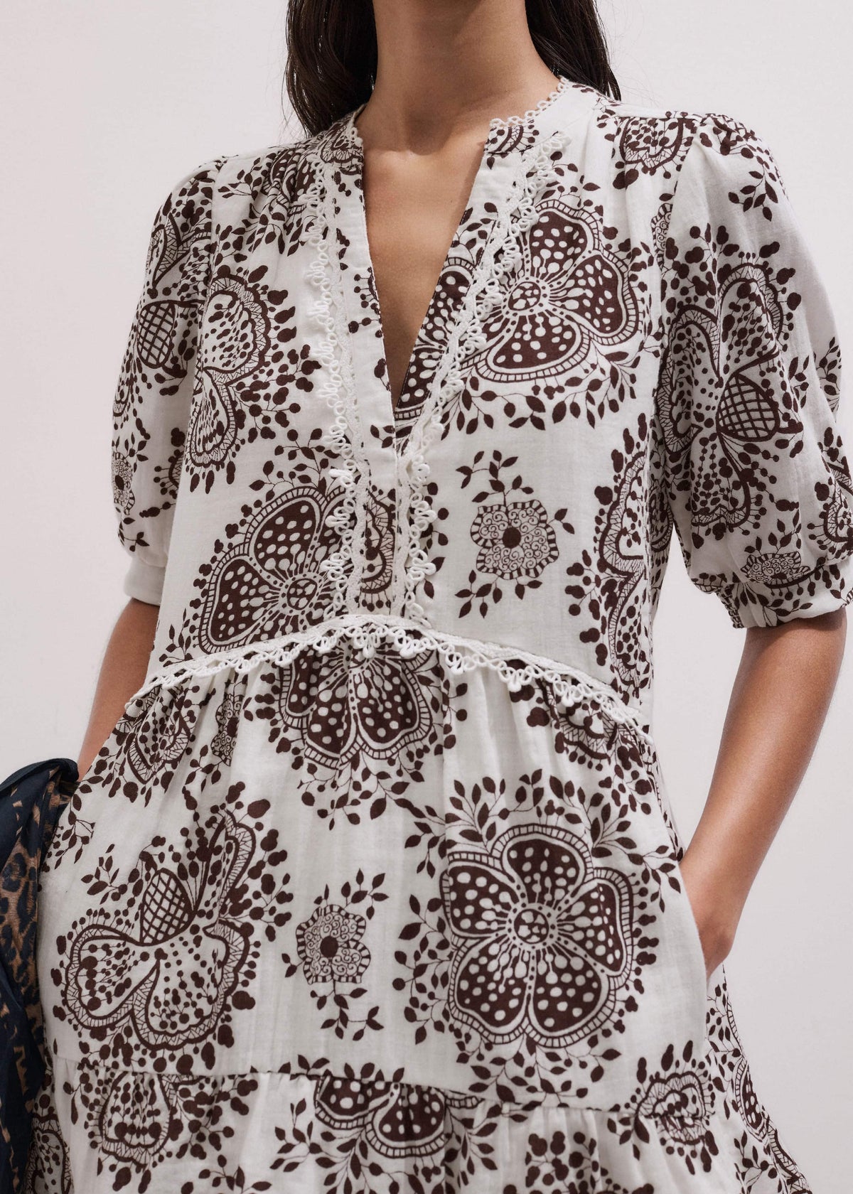 White Cheesecloth In-Full-Bloom Print Swing Short Dress | ME+EM Clothing