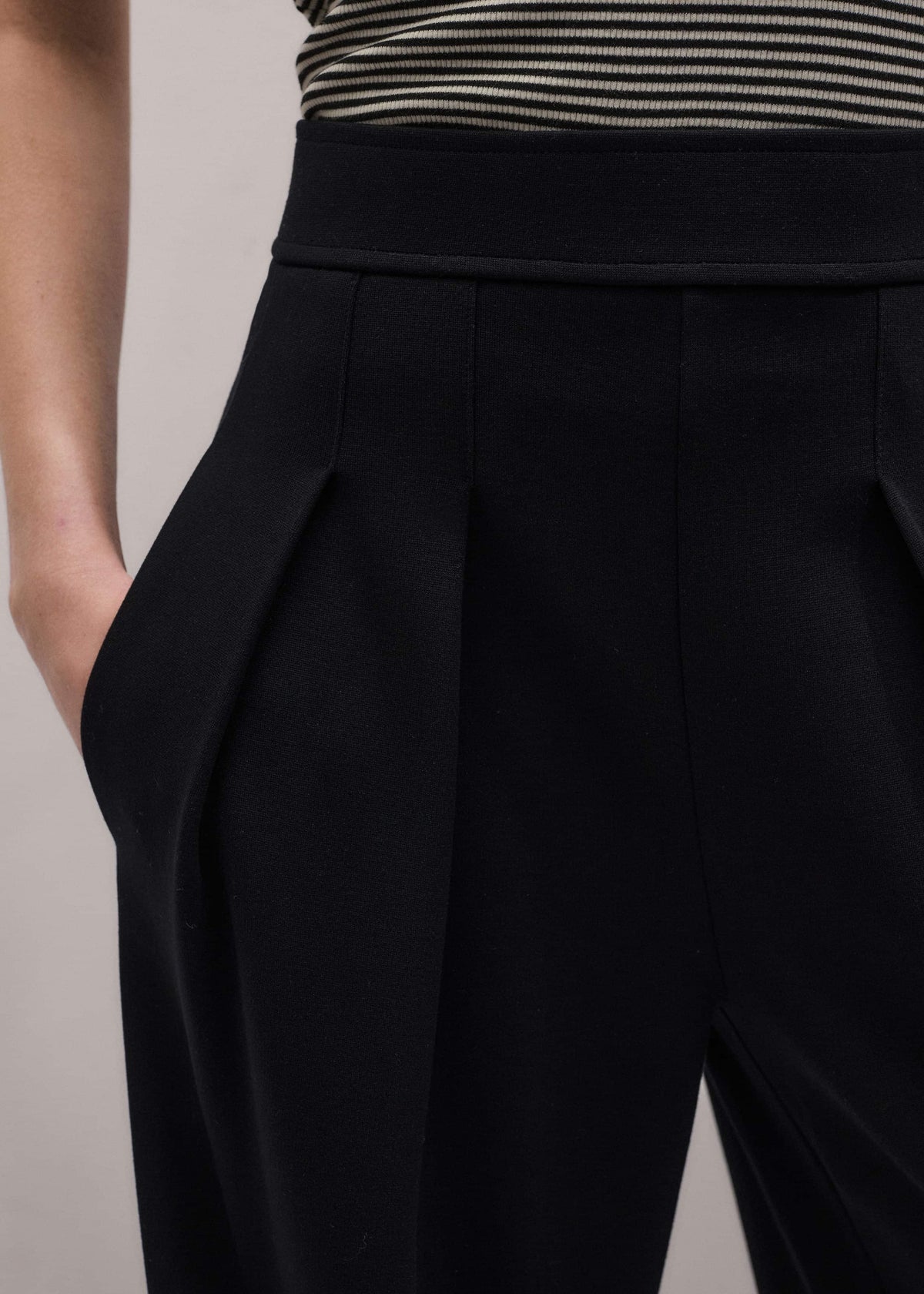 Black Luxe Travel Tailoring Wide-Leg Pant | ME+EM Clothing