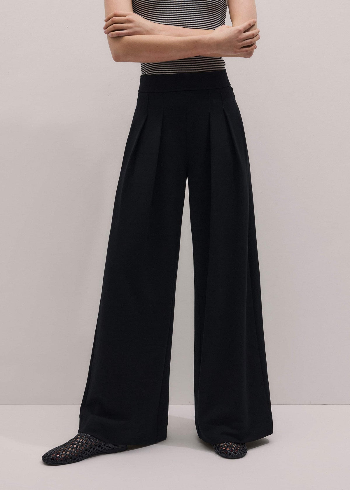 Black Luxe Travel Tailoring Wide-Leg Pant | ME+EM Clothing