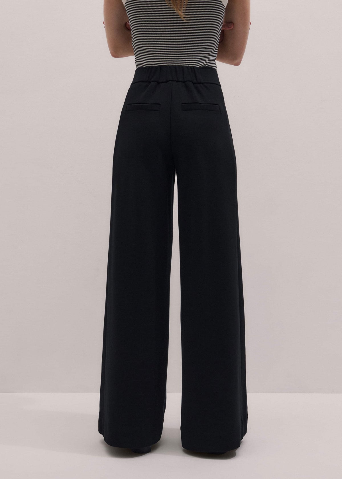 Black Luxe Travel Tailoring Wide-Leg Pant | ME+EM Clothing