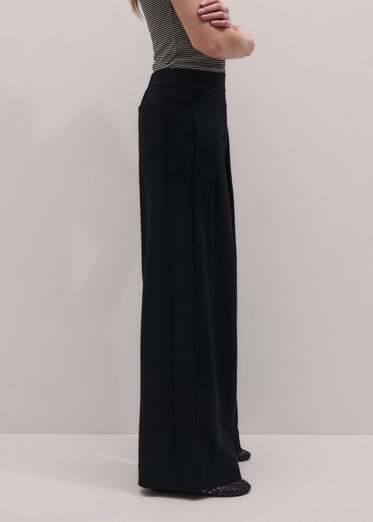 Black Luxe Travel Tailoring Wide-Leg Pant | ME+EM Clothing