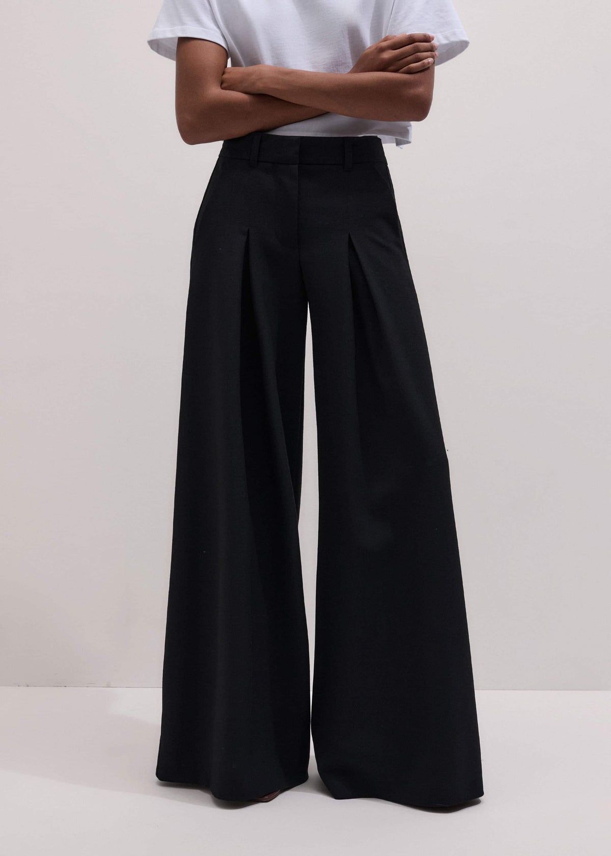 Black Very Wide-Leg Pant | ME+EM Clothing