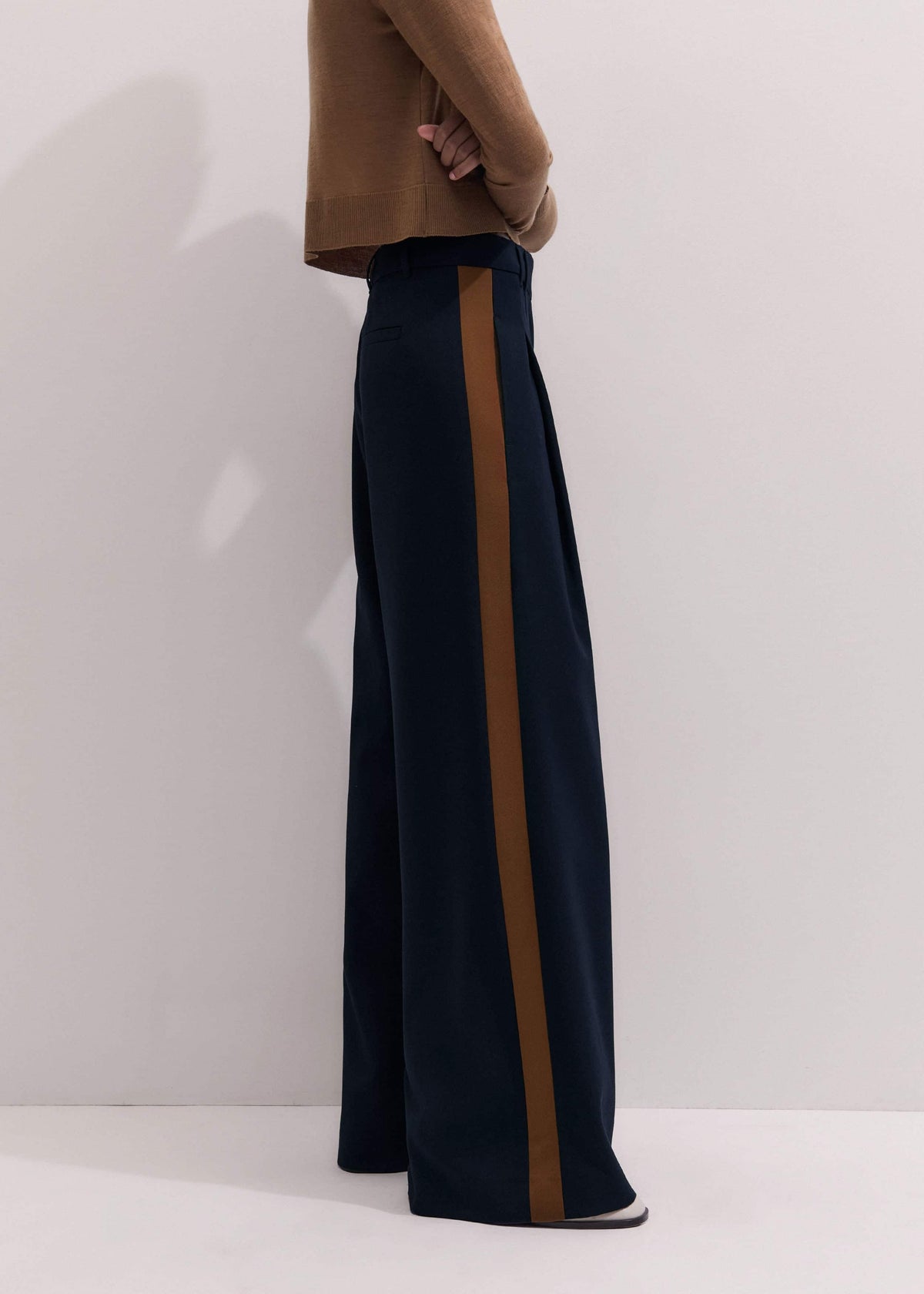Navy Contrast Side Panel Wide-Leg Pant | ME+EM Clothing