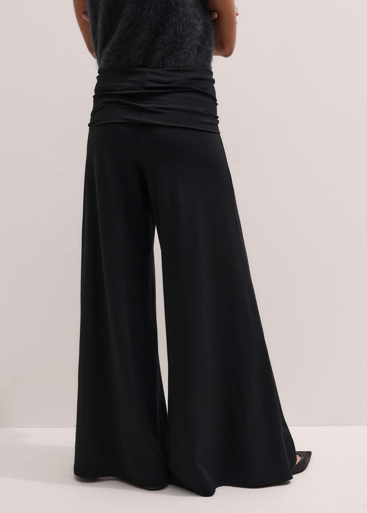 Black Super Wide Palazzo Pant | ME+EM Clothing