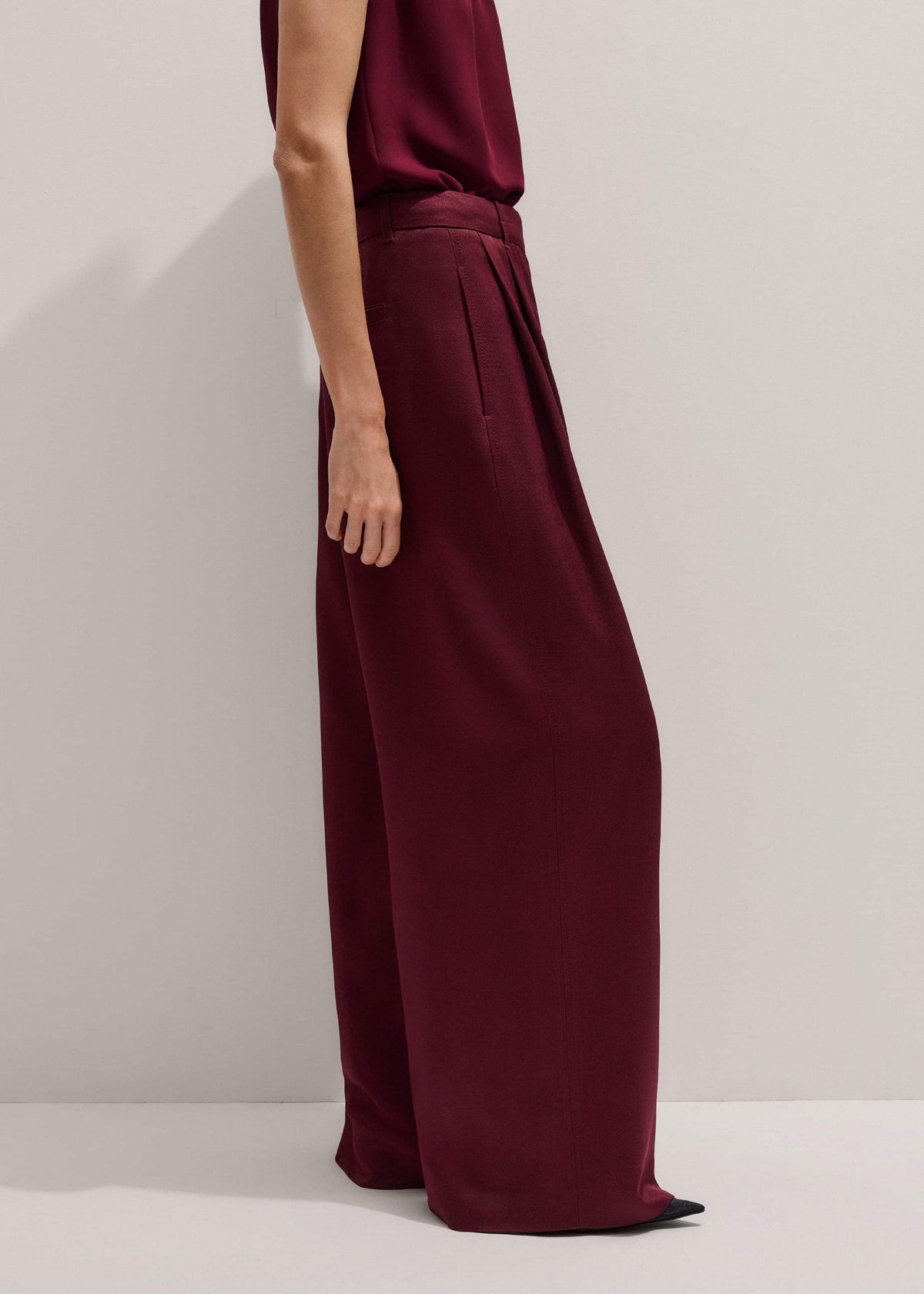 Red Wool Event Ready Pleat Straight-Leg Pant | ME+EM Clothing