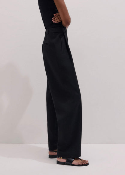 Black Clever Tapered Pant | ME+EM Clothing