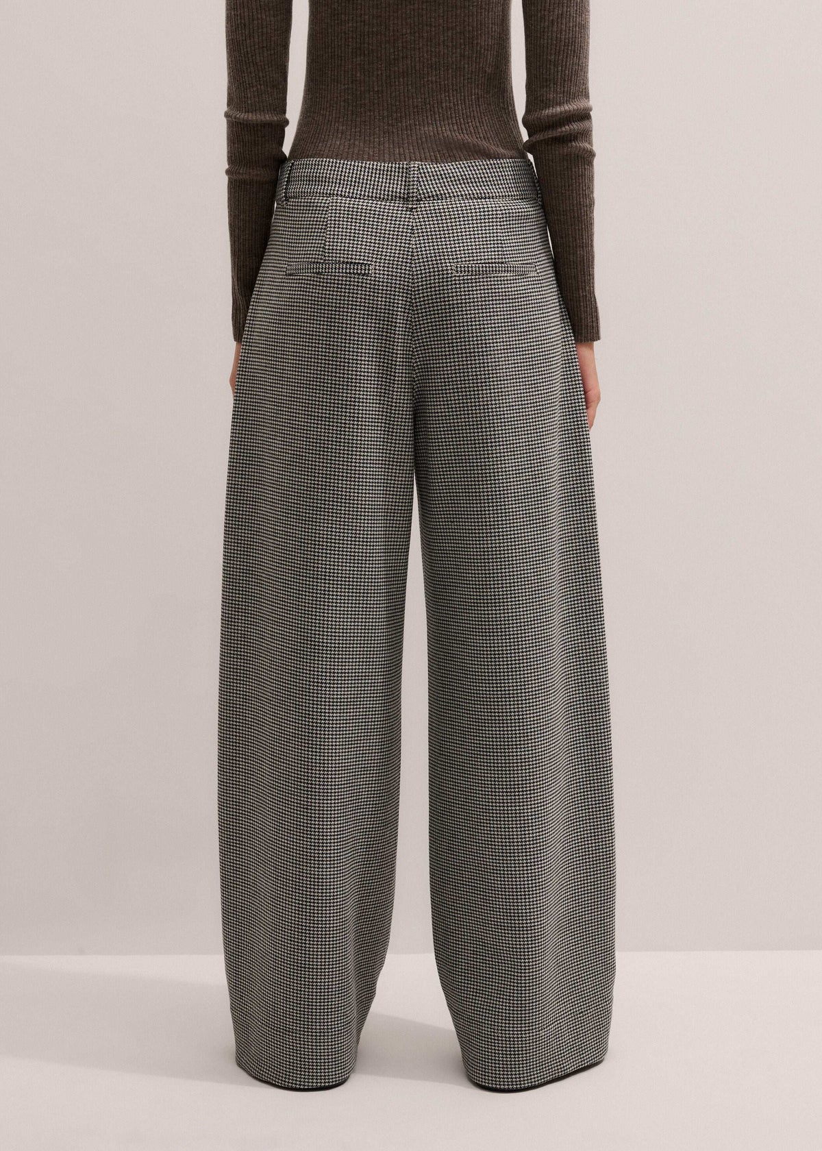 Ivory Houndstooth Extreme Tapered Pant | ME+EM Clothing