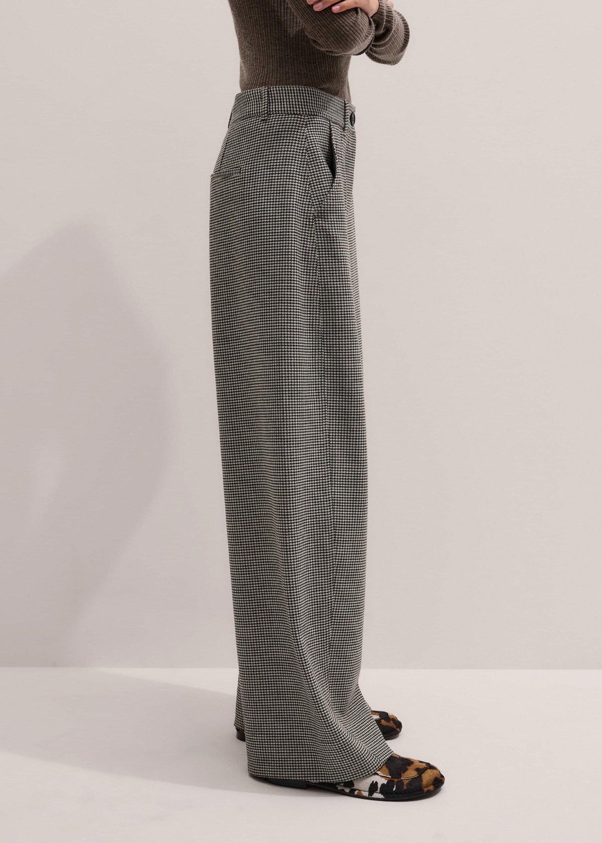 Ivory Houndstooth Extreme Tapered Pant | ME+EM Clothing