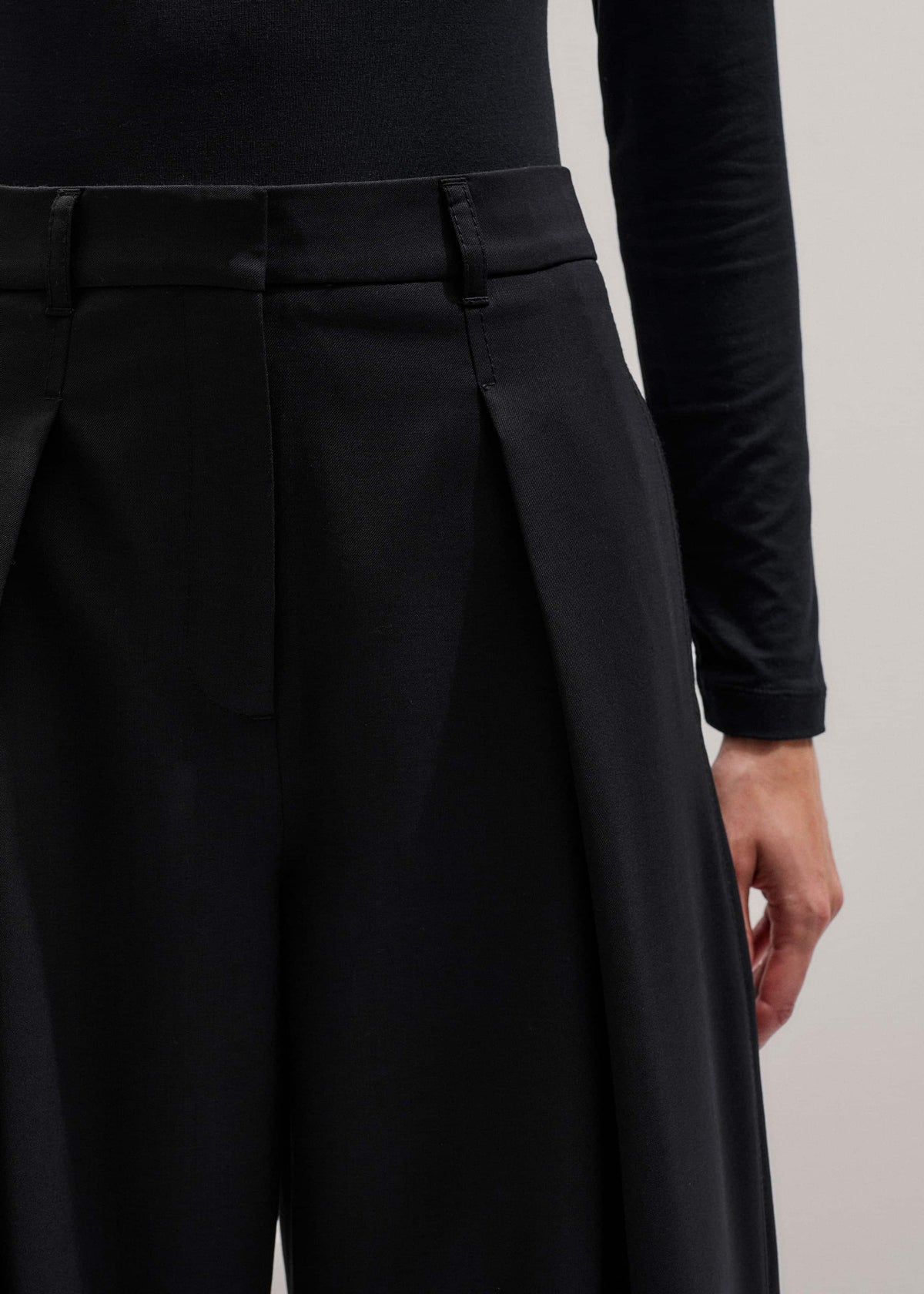 Black Wool Exaggerated Tapered Pleat Pant | ME+EM Clothing