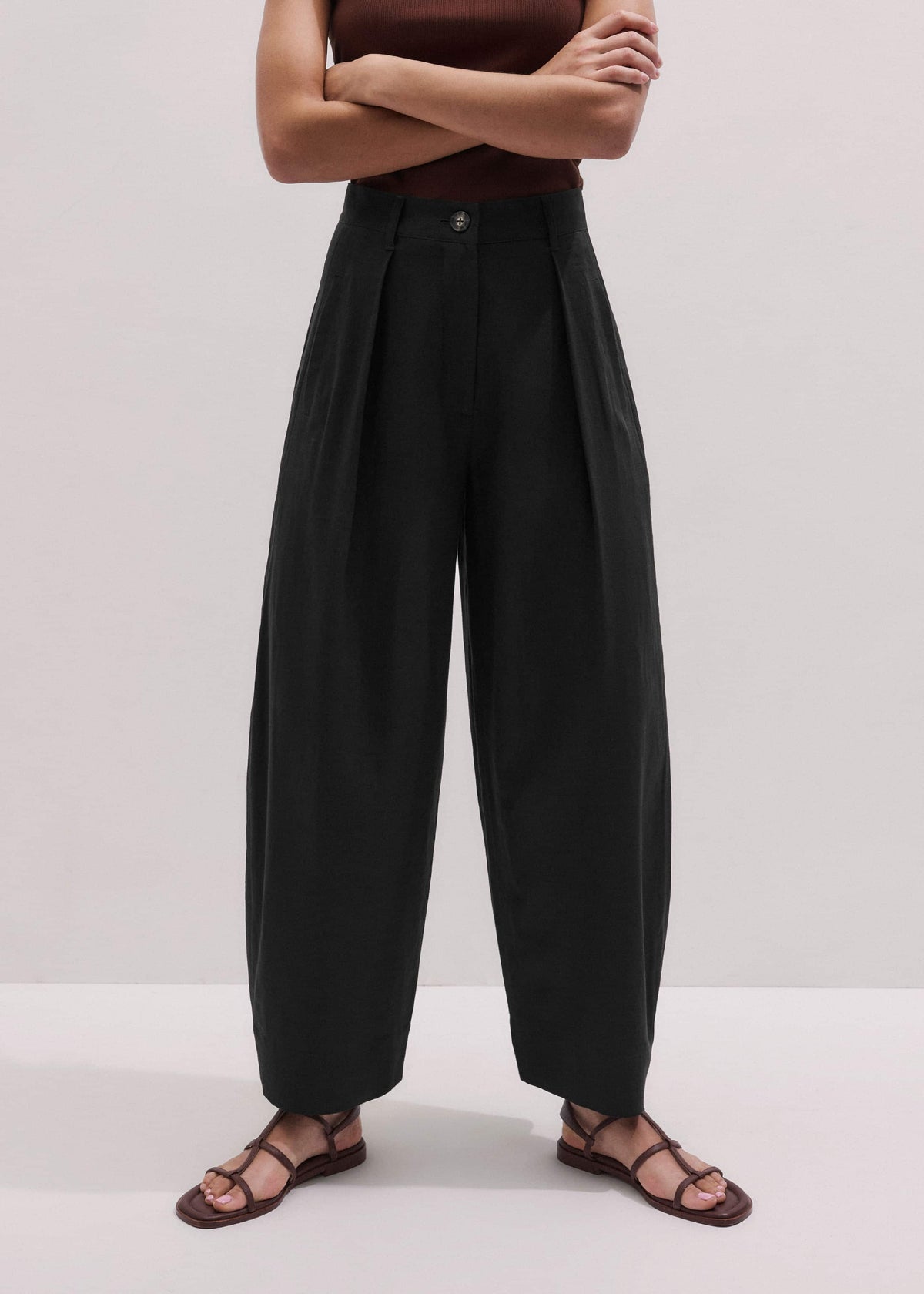 Black Extreme Taper Pant | ME+EM Clothing