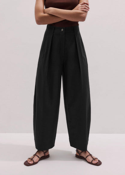 Black Extreme Taper Pant | ME+EM Clothing