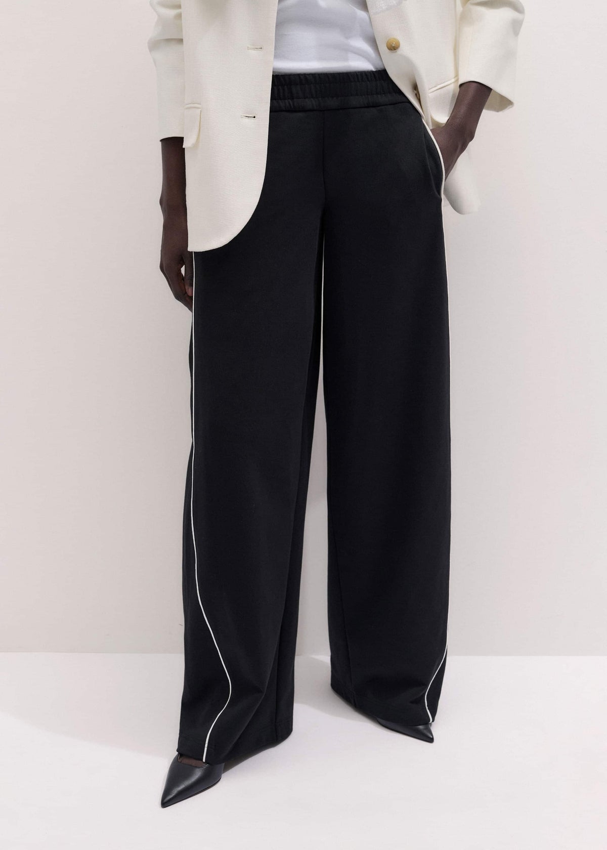 Black Wide Barrel Track Pant | ME+EM Clothing