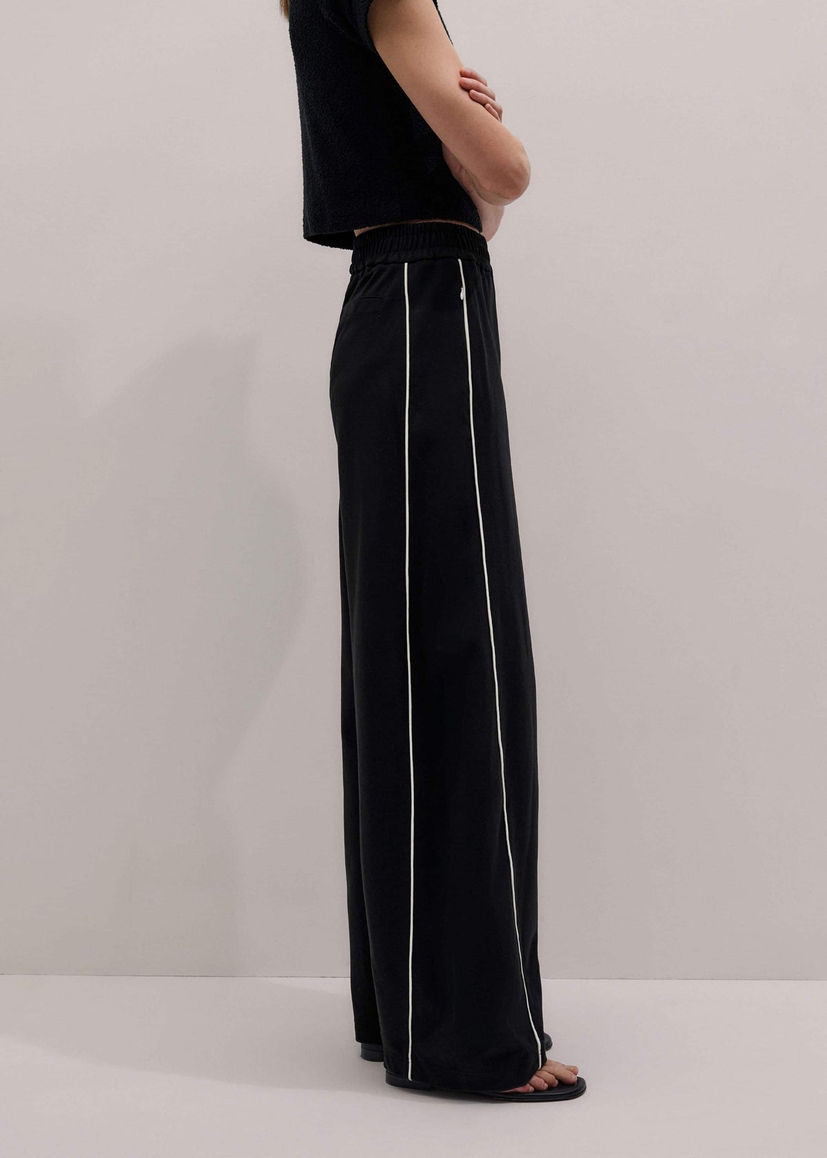 Black Wide Barrel Track Pant | ME+EM Clothing