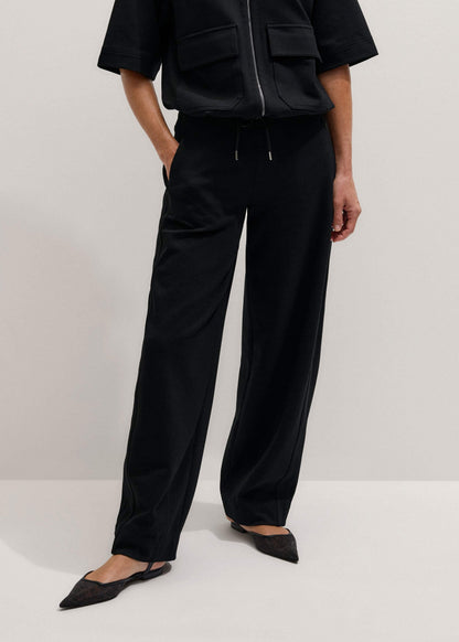 Black Luxe Travel Tailoring Barrel-Leg Pant | ME+EM Clothing