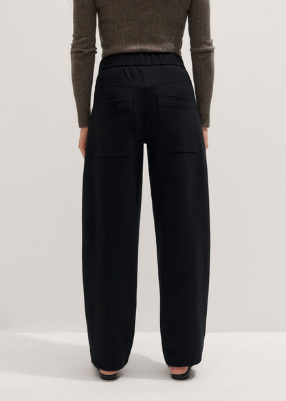 Black Luxe Travel Tailoring Barrel-Leg Pant | ME+EM Clothing