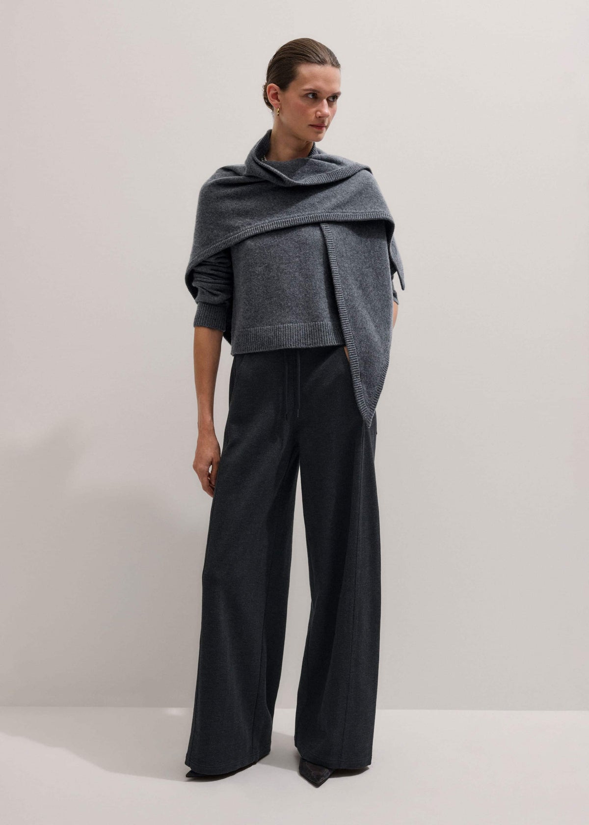 Gray Herringbone Barrel-Leg Pant | ME+EM Clothing