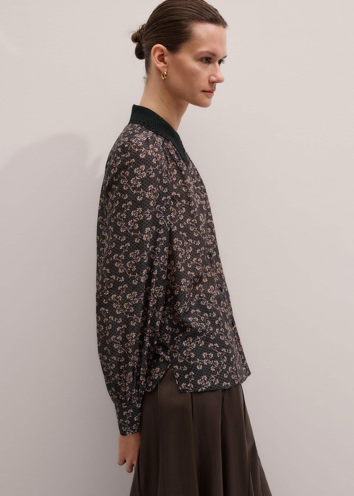 Black Scallop Daisy Print Feature Collar Blouse | ME+EM Clothing