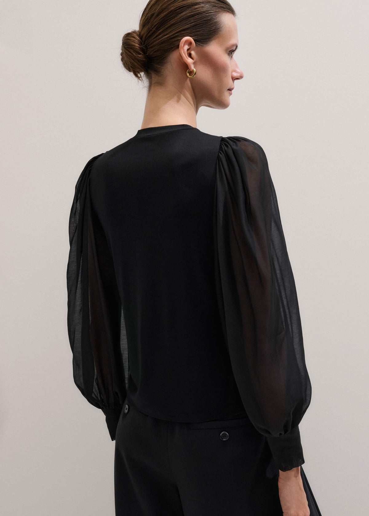 Black Balloon Sleeve Slim Layering Top | ME+EM Clothing