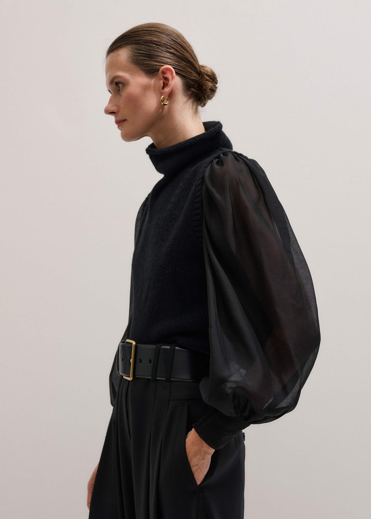 Black Balloon Sleeve Slim Layering Top | ME+EM Clothing