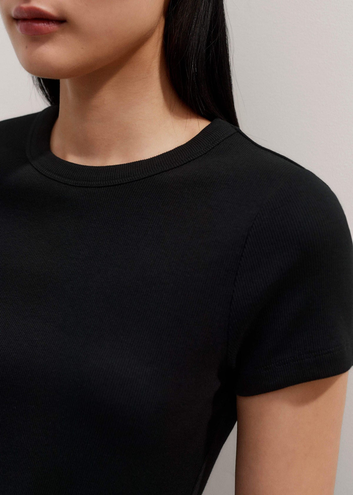 Black Ultimate Fitted Rib Crew Neck Tee | ME+EM Clothing
