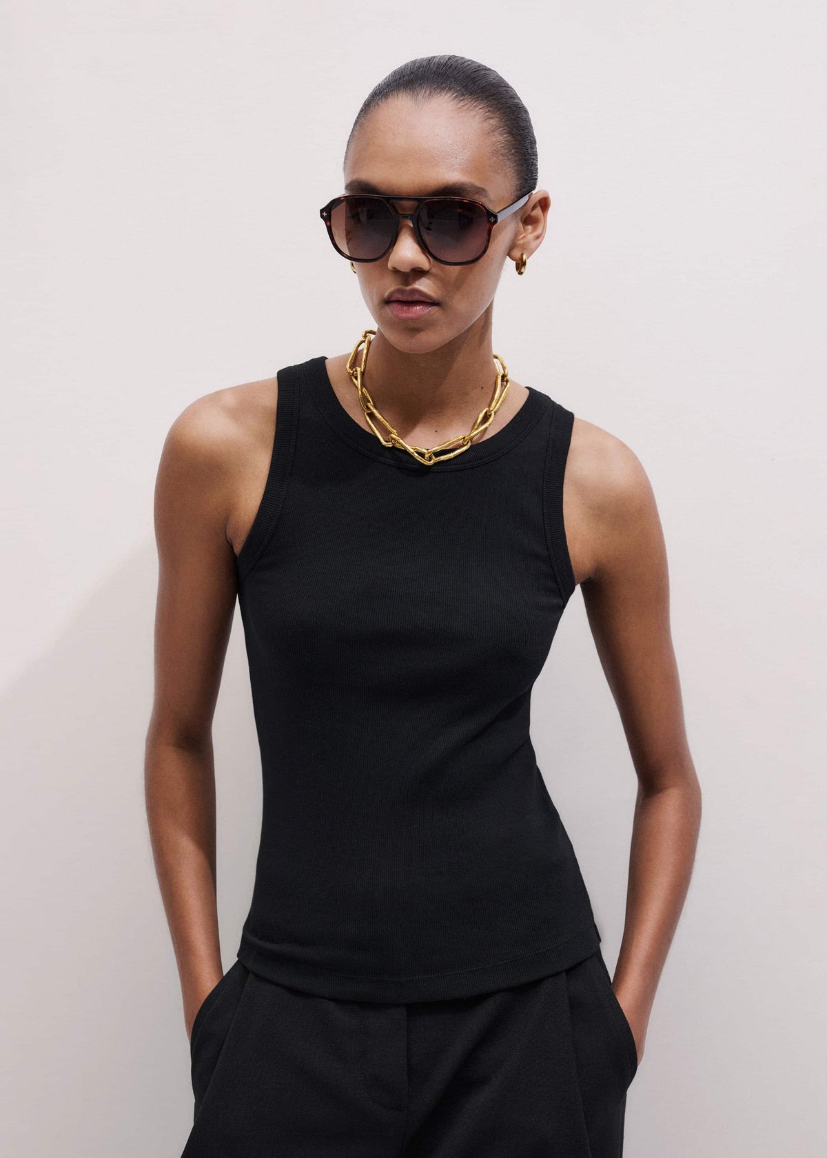 Black Ultimate Crew Neck Tank | ME+EM Clothing