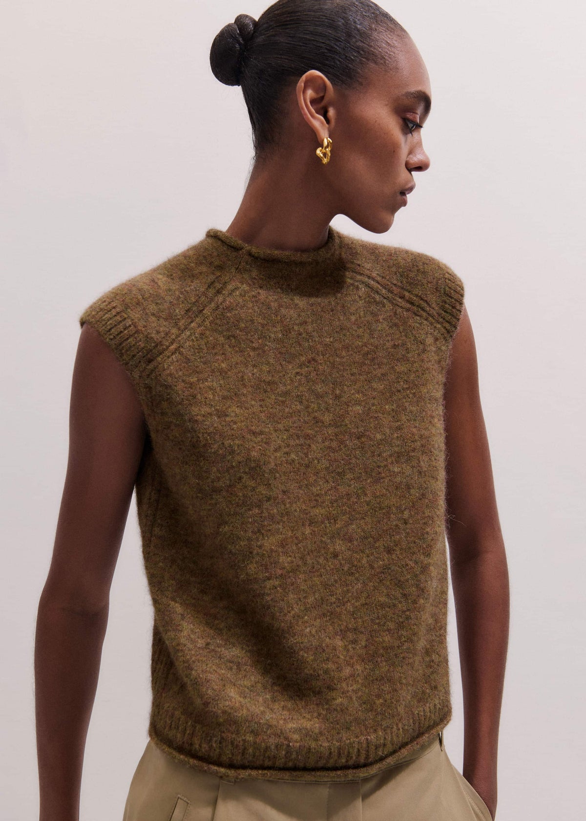 Brown Roll Trim Straight Layering Sweater Vest | ME+EM Clothing
