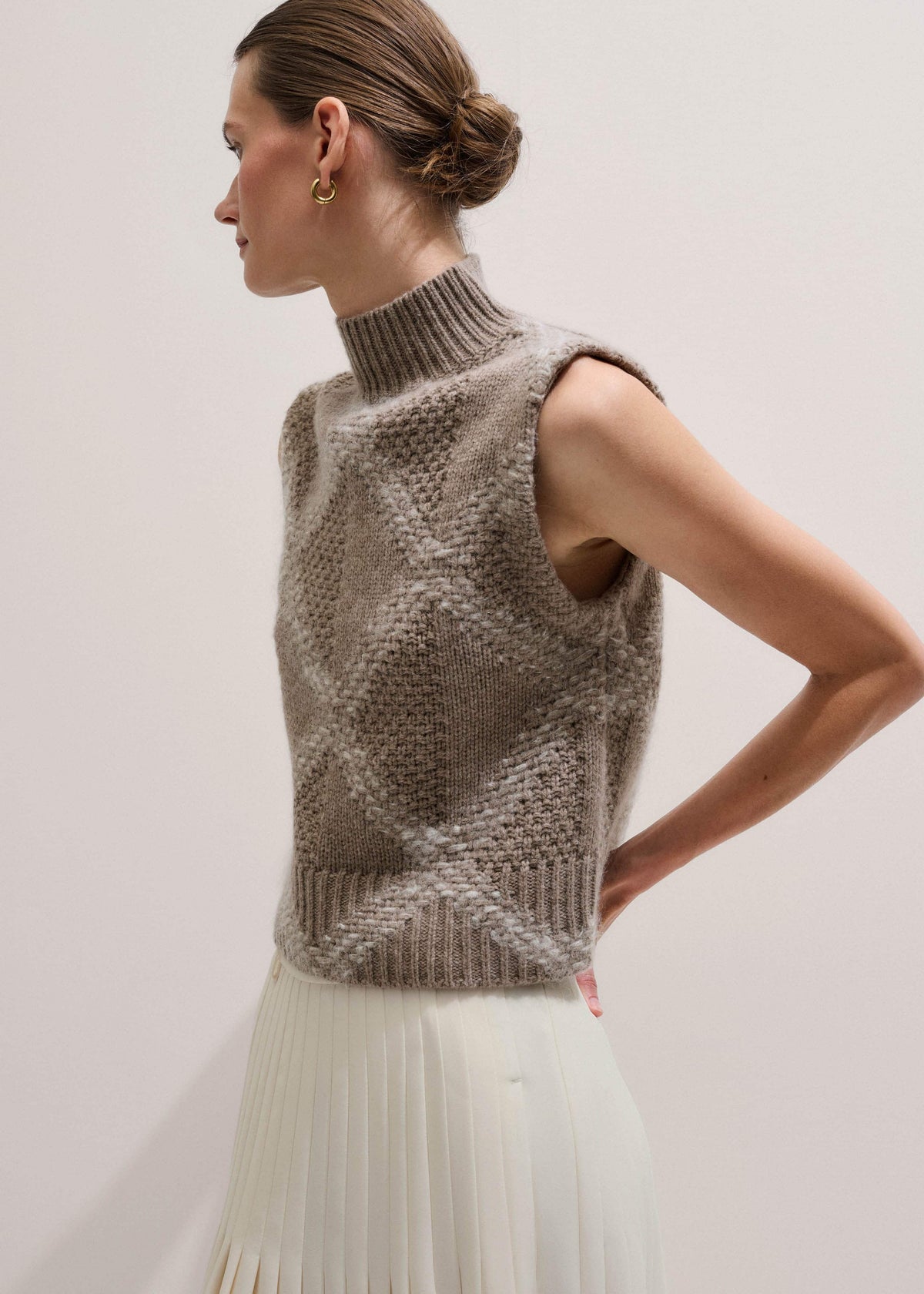 Brown Merino Statement Textured Argyle Sweater Vest | ME+EM Clothing