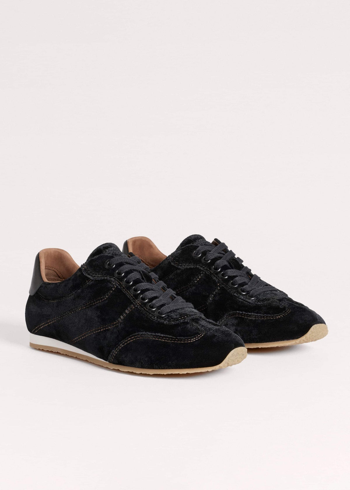 Black Velvet Retro Runner | ME+EM Accessories