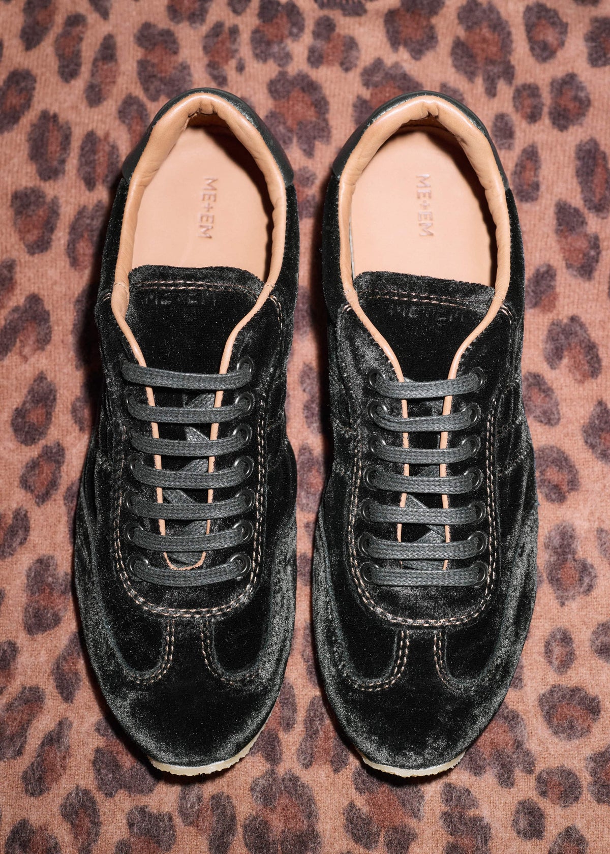 Black Velvet Retro Runner | ME+EM Accessories